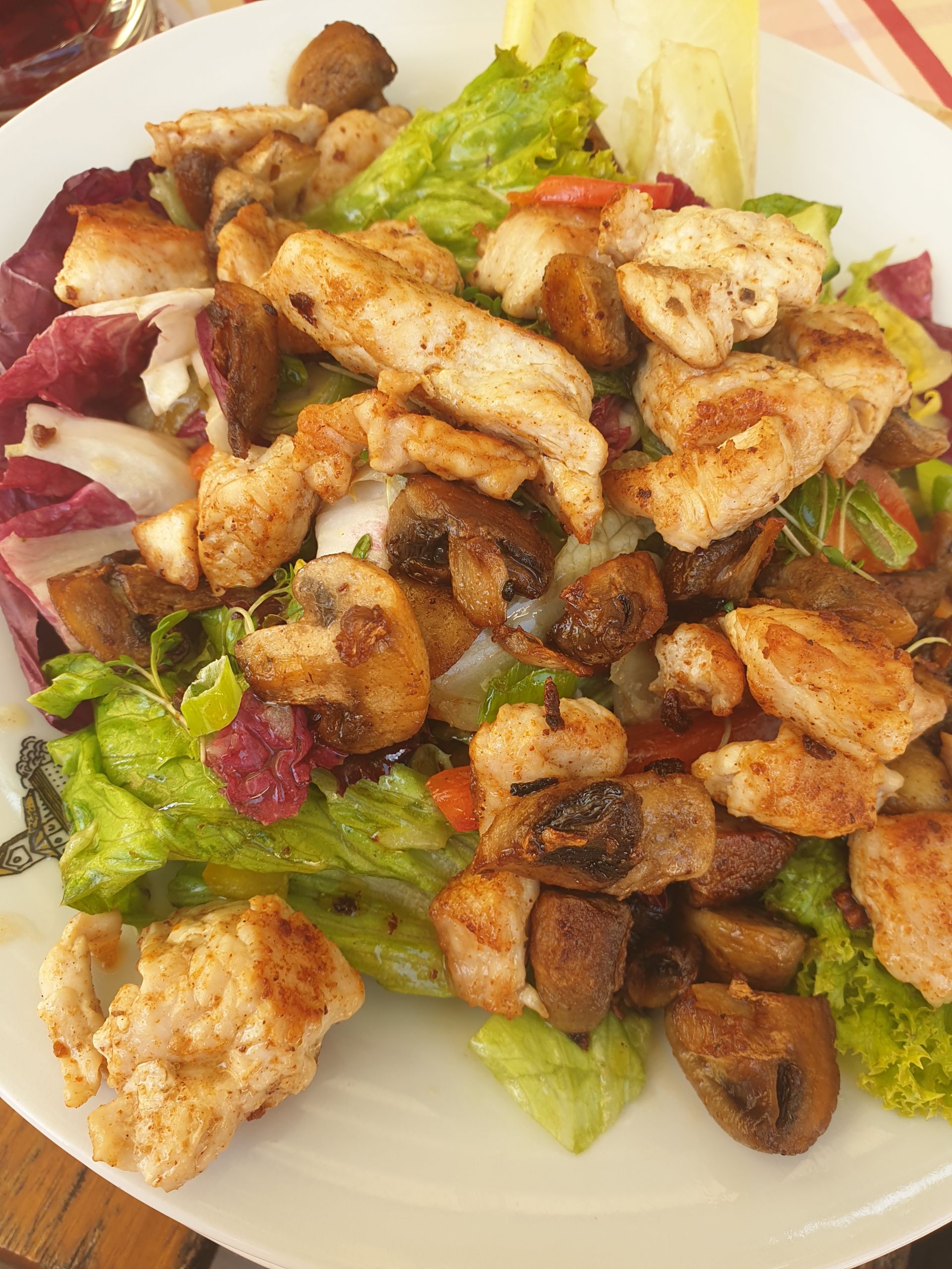 Fitness-Salat mit Hähnchen » Mein Kochuniversum